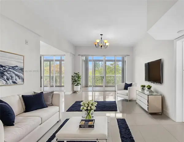 619 E Sheridan St #406, Dania Beach, FL 33004