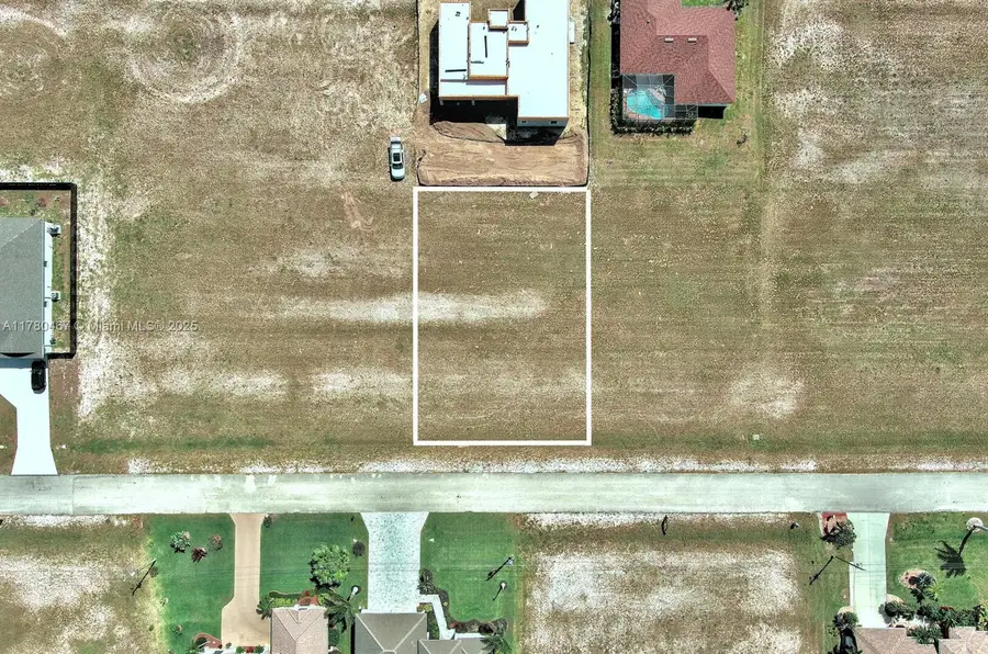 1037 NW 37th Pl, Cape Coral, FL 33993 - Image #2