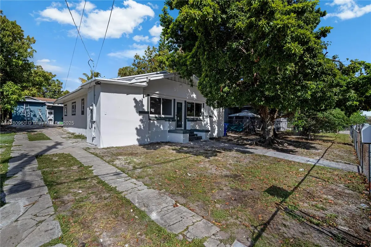 1114 SW 13th Ct, Miami, FL 33135 - Image #1