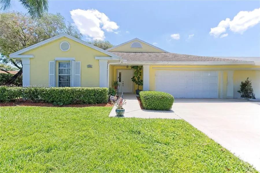 2592 SE 7th Ct, Homestead, FL 33033 - Image #2