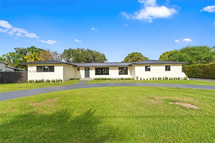 17020 SW 87th Ct, Palmetto Bay, FL 33157 - Image #2