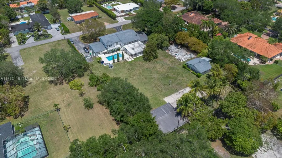 8350 SW 98 Th St, Miami, FL 33156 - Image #2