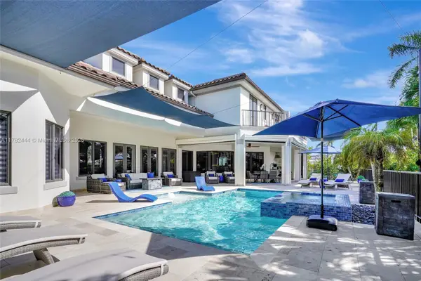 606 Binnacle Drive, Naples, FL 34103