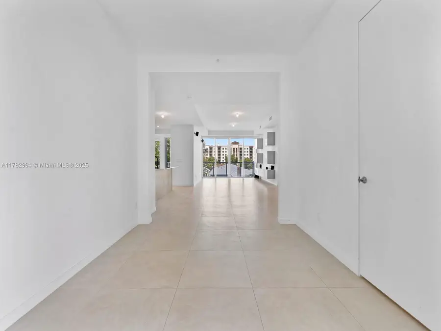 529 SW 11th St #303, Miami, FL 33129 - Image #2