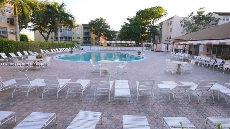 2841 Somerset Dr #117, Lauderdale Lakes, FL 33311 - Image #2