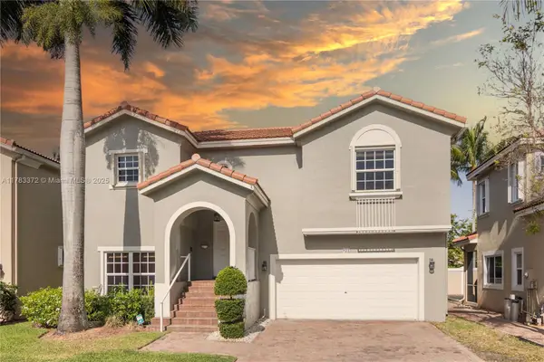 922 NW 127th Ave, Coral Springs, FL 33071