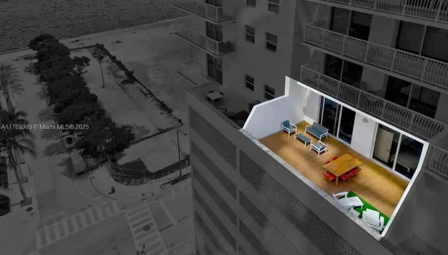1200 Brickell Bay Dr #1404, Miami, FL 33131 - #3