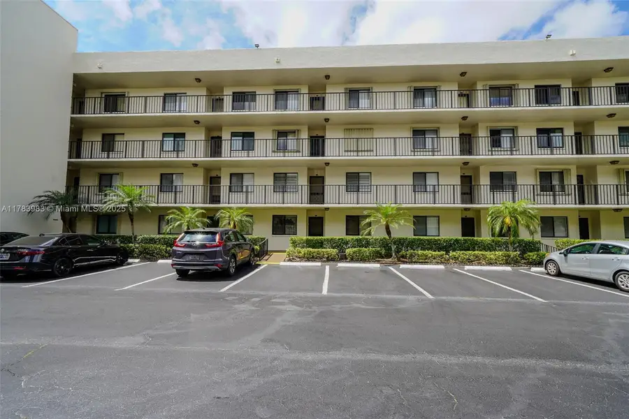 3138 Via Poinciana #105, Lake Worth, FL 33467 - Image #3