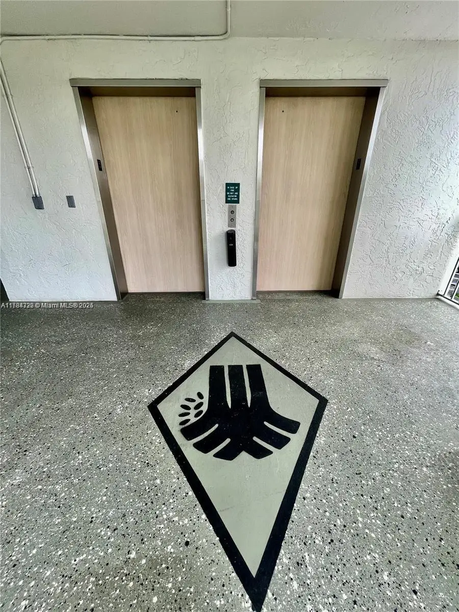 2334 S Cypress Bend Dr #505, Pompano Beach, FL 33069 - #3