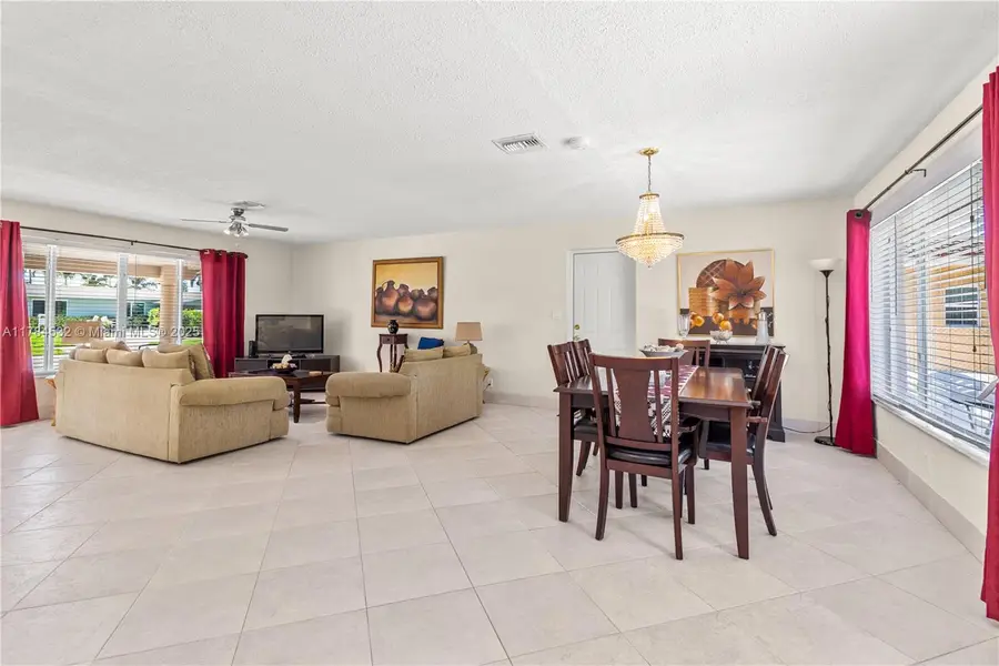 1031 SE 14th Dr, Deerfield Beach, FL 33441 - Image #3