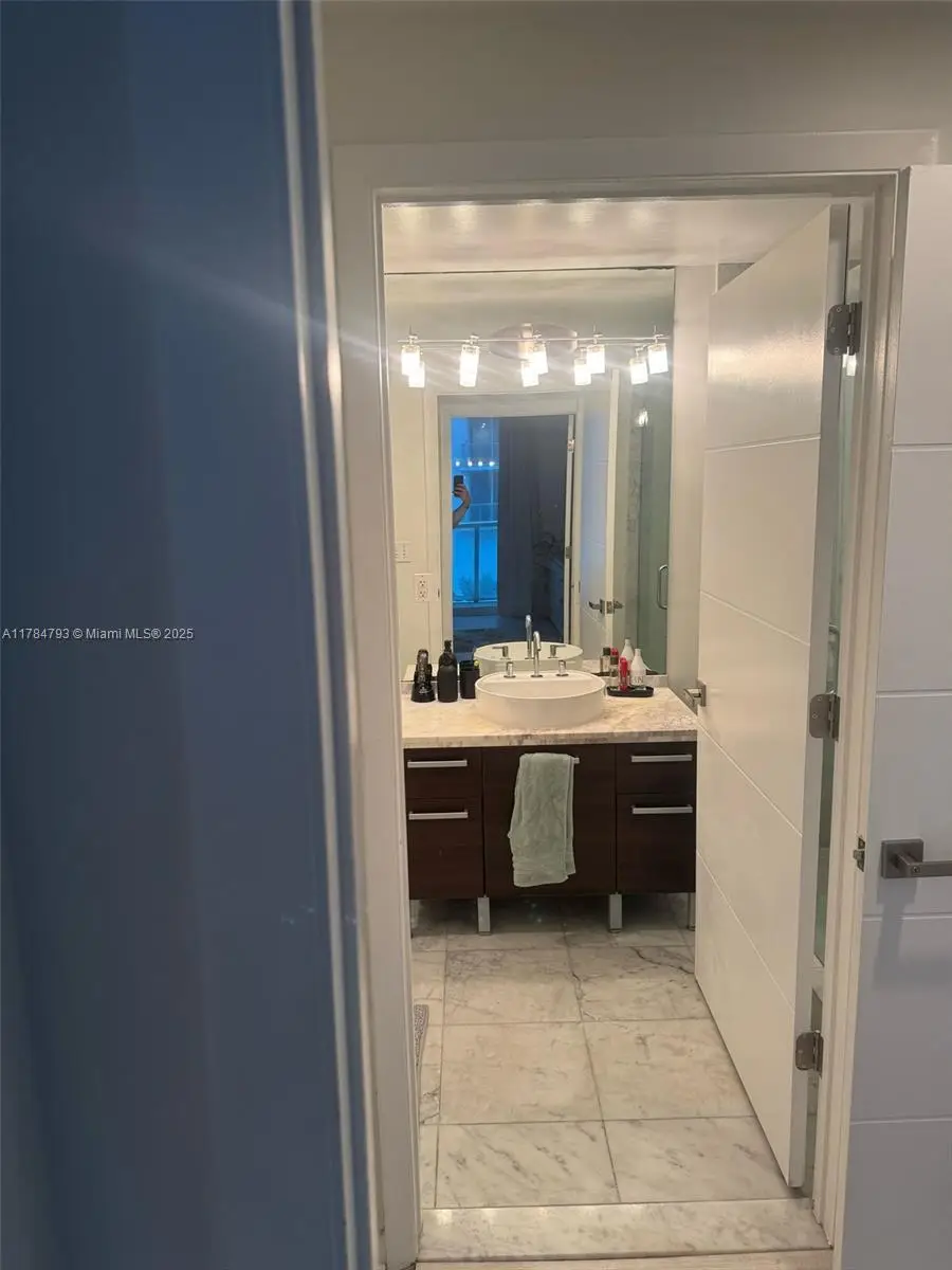 253 NE 2nd St #1406, Miami, FL 33132 - #3