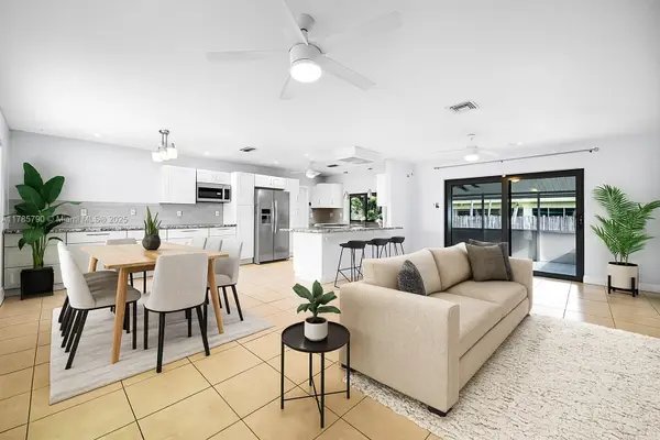 8451 NW 10th St, Pembroke Pines, FL 33024