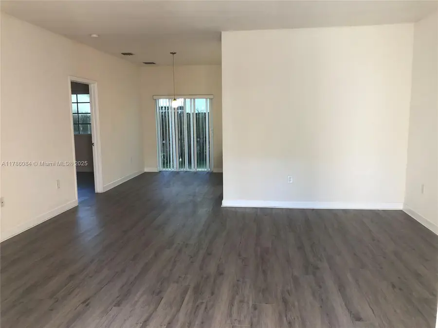 2733 NE 3rd Ct #103, Homestead, FL 33033 - Image #2