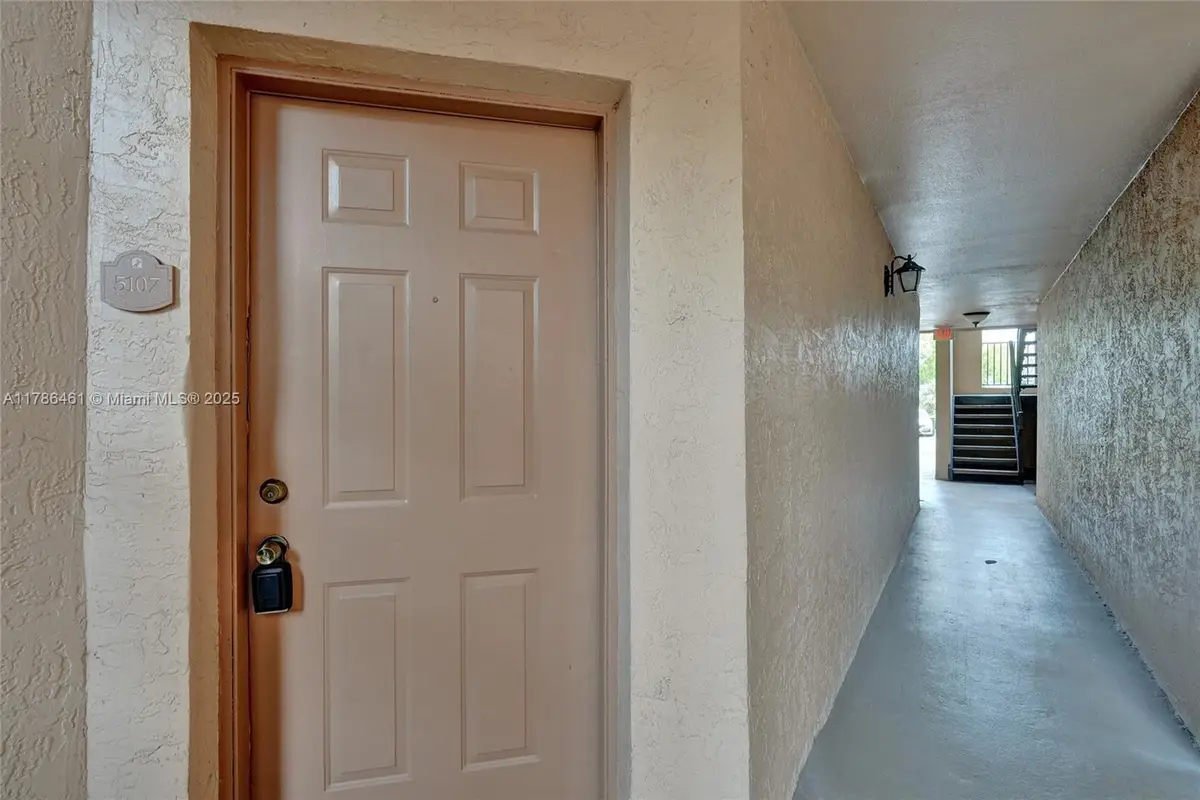 2866 S University Dr #5107, Davie, FL 33328 - Image #1