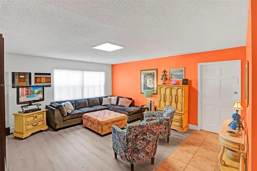 2500 NE 9th St #111, Fort Lauderdale, FL 33304 - #3