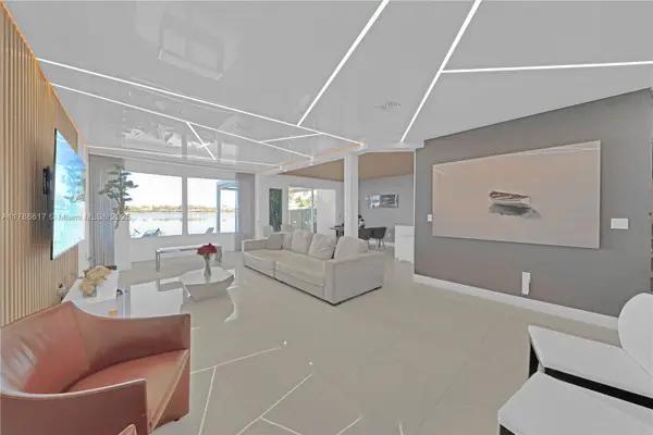 6694 NW 107th Pl, Doral, FL 33178