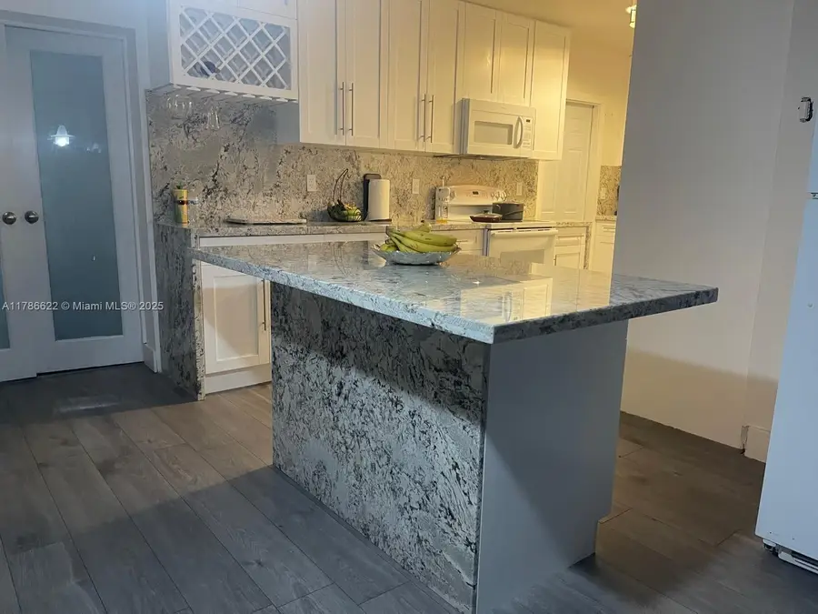 3103 NW 157th St, Miami Gardens, FL 33054 - Image #2