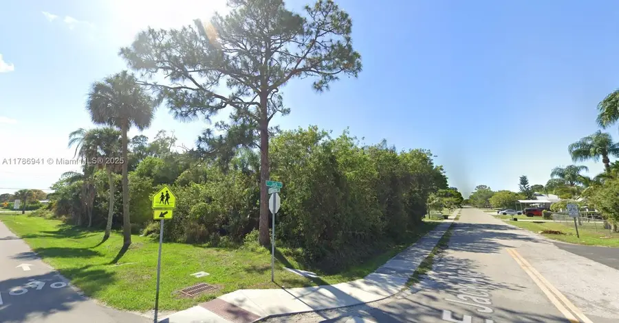 5120 SE Jack Ave, Stuart, FL 34997 - Image #2