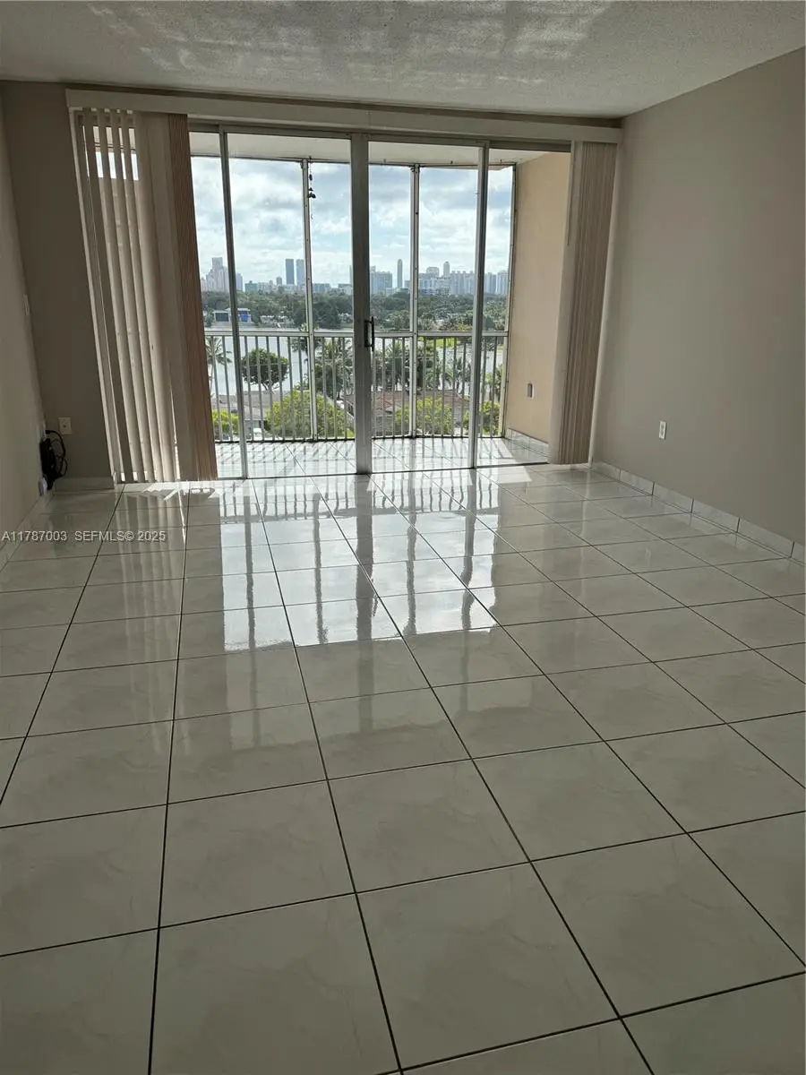 1780 NE 191st St #806-2, Miami, FL 33179 - Image #3
