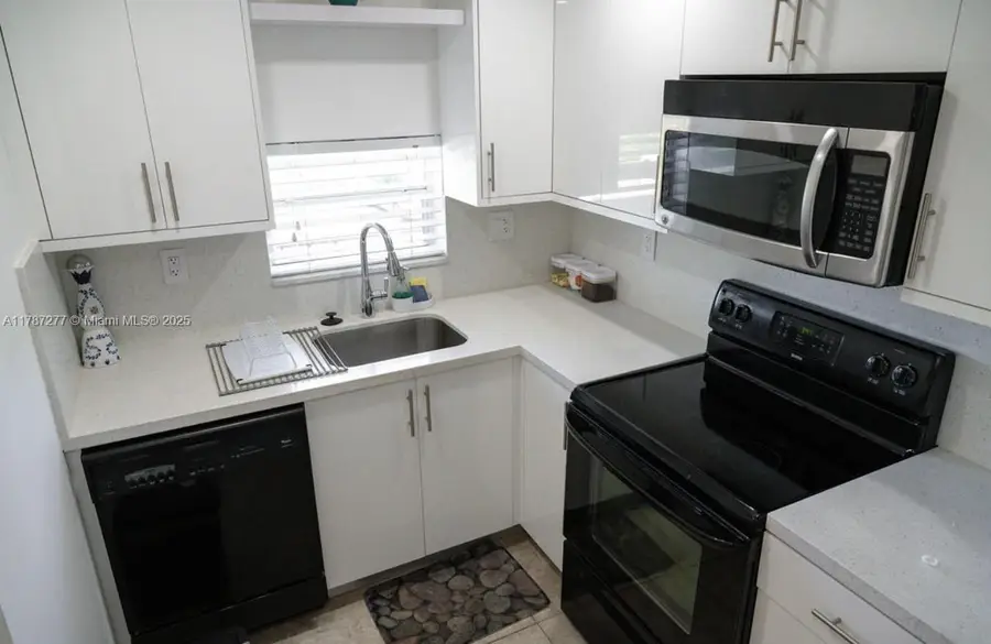 8901 Hollybrook #206, Hollywood, FL 33025 - Image #3