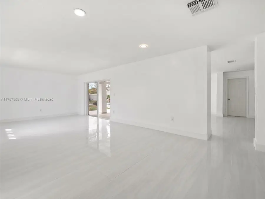 13841 SW 17th Ter, Miami, FL 33175 - Image #2