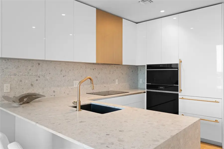 2678 Tigertail Ave #615, Miami, FL 33133 - Image #2