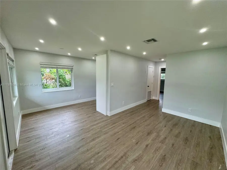 2631 SW 13th Ave, Fort Lauderdale, FL 33315 - Image #2