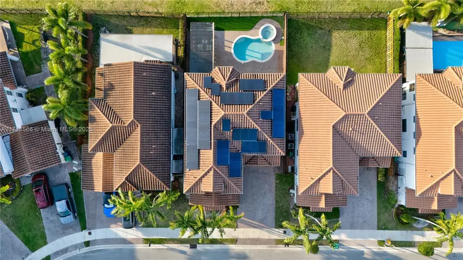 10371 NW 10th St, Miami, FL 33172 - Image #2