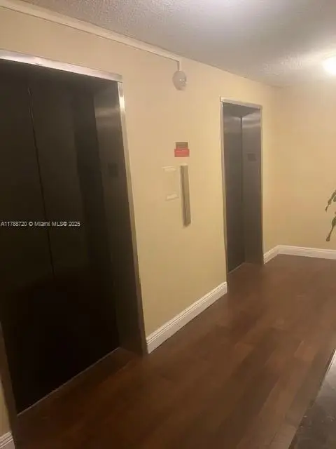 800 NE 195th St #701, Miami, FL 33179 - Image #1