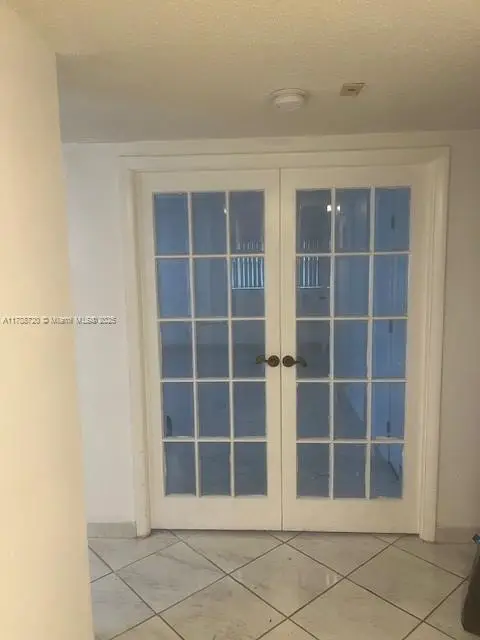 800 NE 195th St #701, Miami, FL 33179 - Image #3