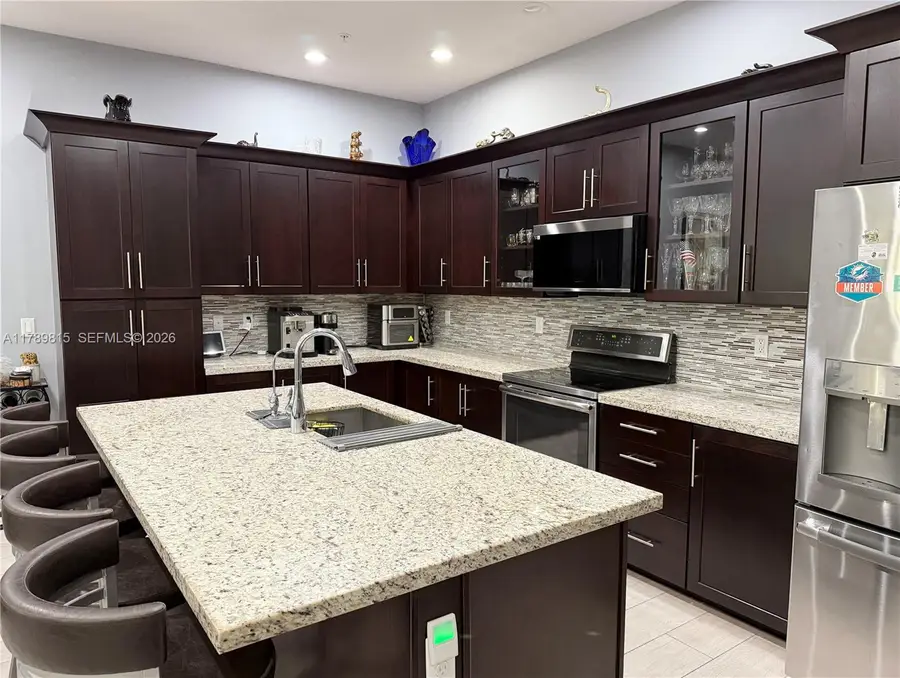 12463 NW 17th Ct, Pembroke Pines, FL 33028 - Image #3