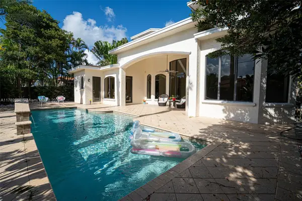 260 NE Wavecrest Ct, Boca Raton, FL 33432