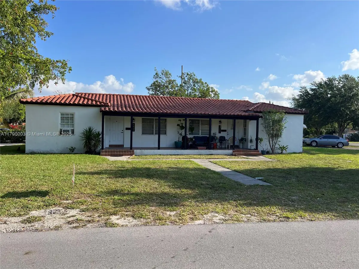 1001 NE 111th St, Biscayne Park, FL 33161 - Image #1