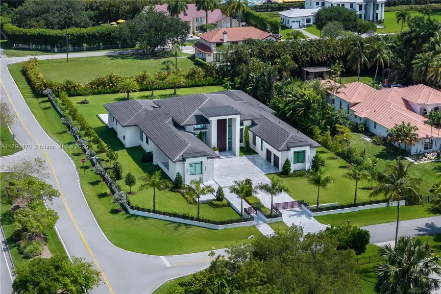 12331 SW 2nd St, Plantation, FL 33325 - Image #2