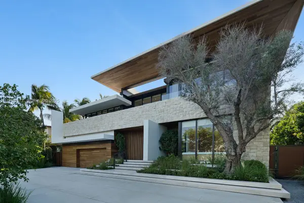 194 S Island Dr, Golden Beach, FL 33160