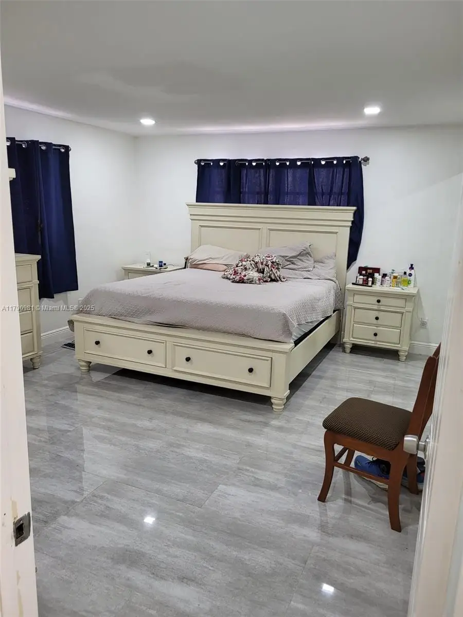 1650 NE 147th St, Miami, FL 33181 - Image #2