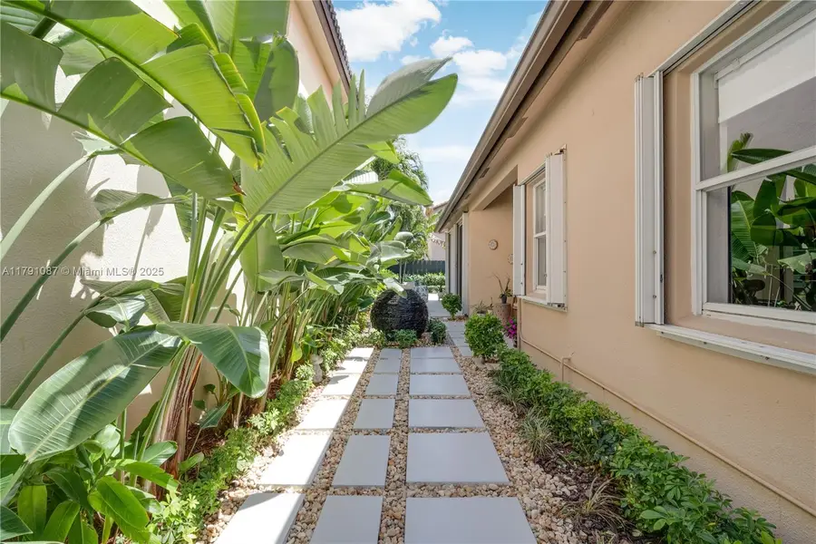 11334 NW 53rd Ln, Doral, FL 33178 - Image #2