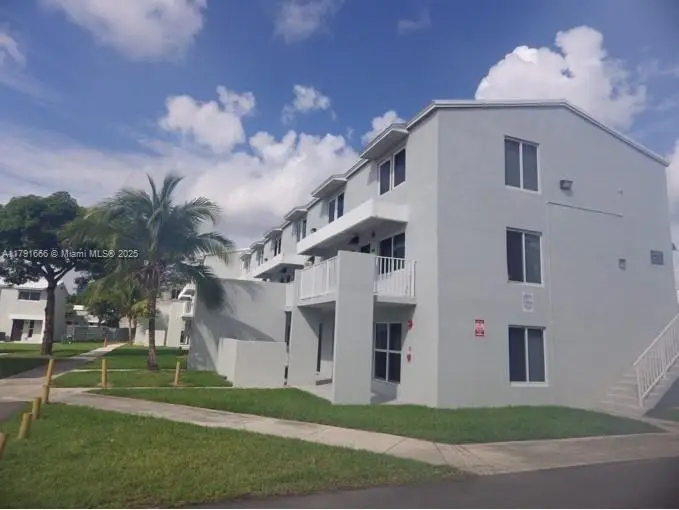 1990 NW 4th Ct #8, Miami, FL 33136 - Image #3