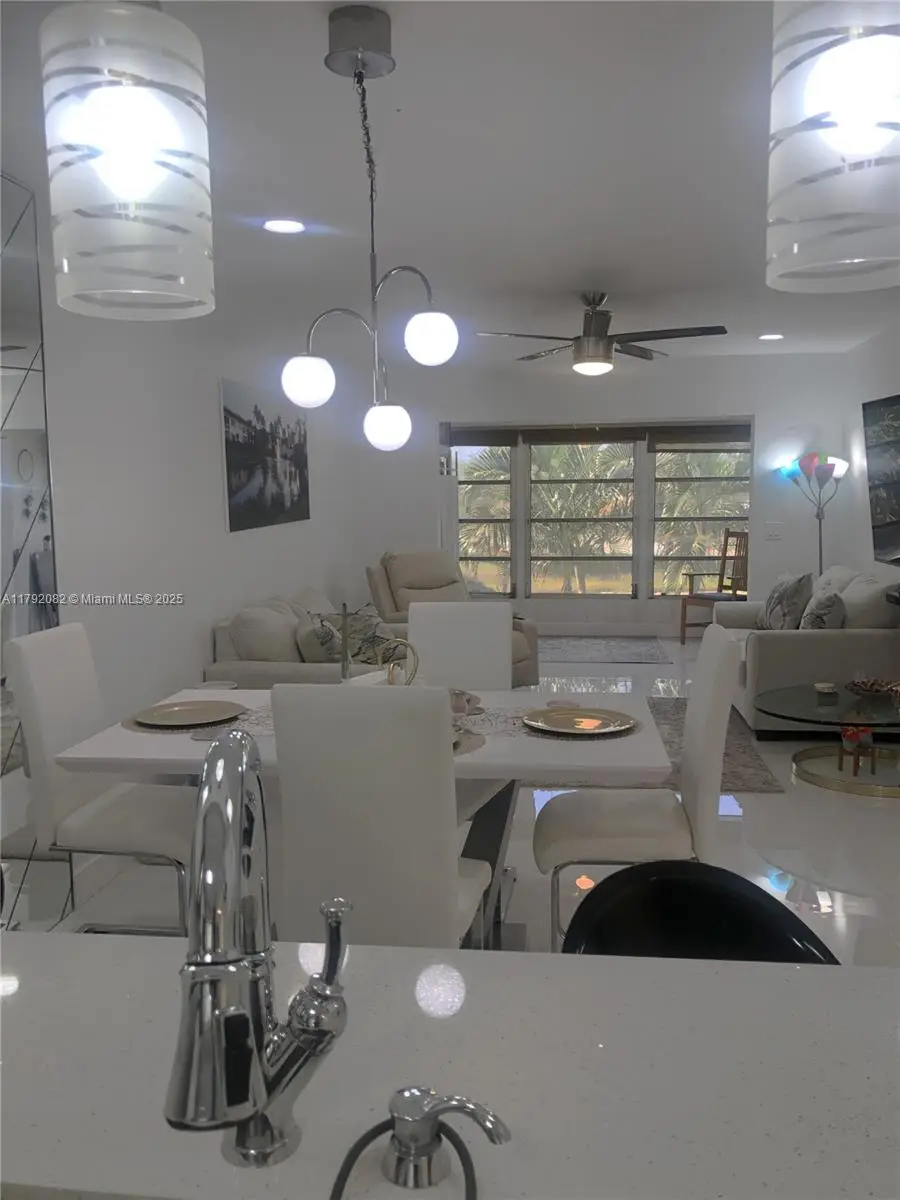 1101 Bahama Bnd #B2, Coconut Creek, FL 33066 - Image #2