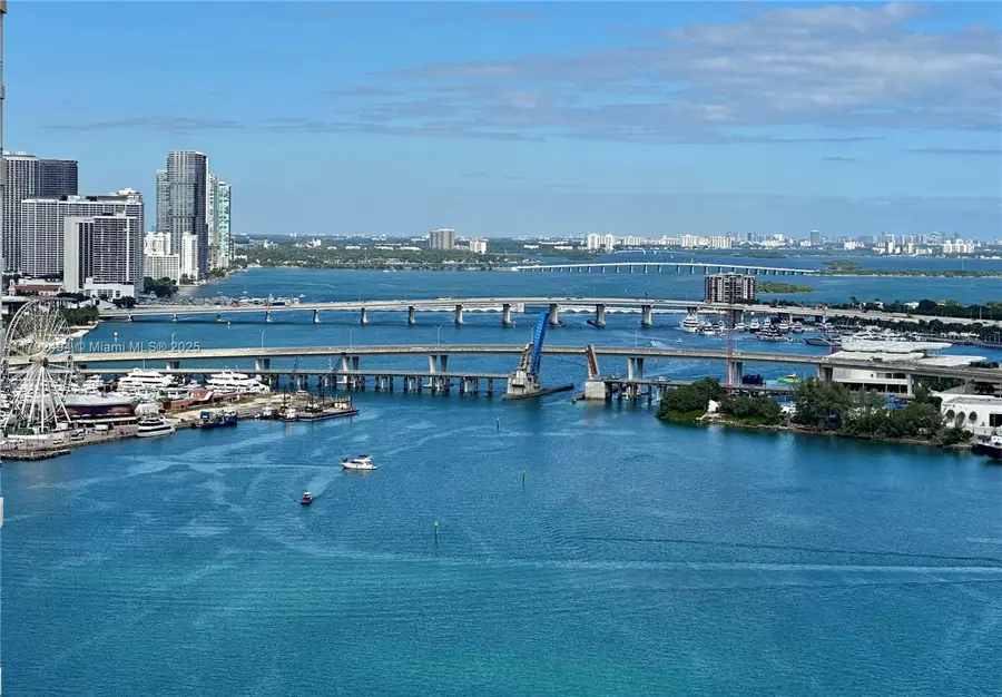 808 Brickell Key Dr #3007, Miami, FL 33131 - Image #2