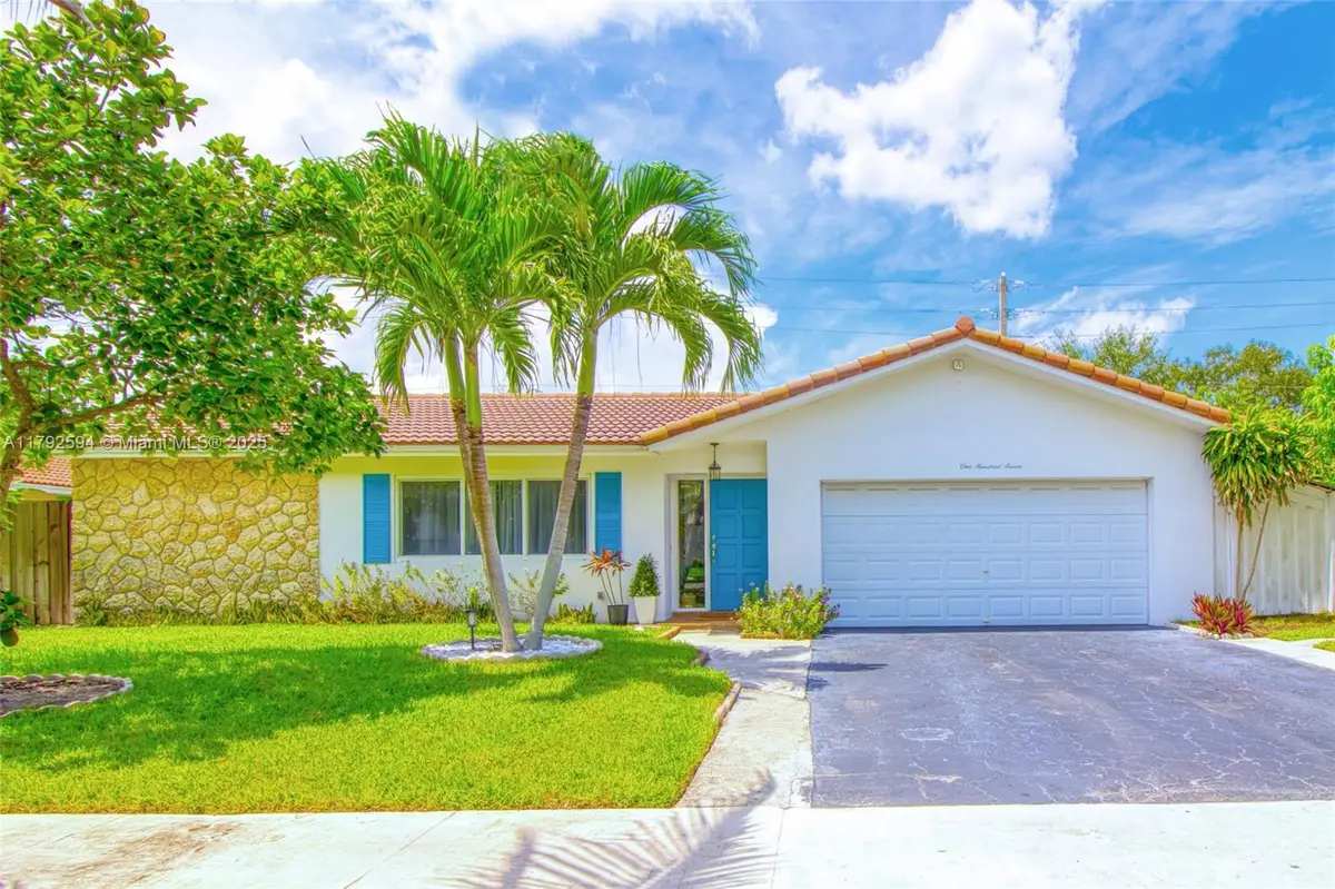 107 Winged Foot Ln, Boca Raton, FL 33431 - Image #1