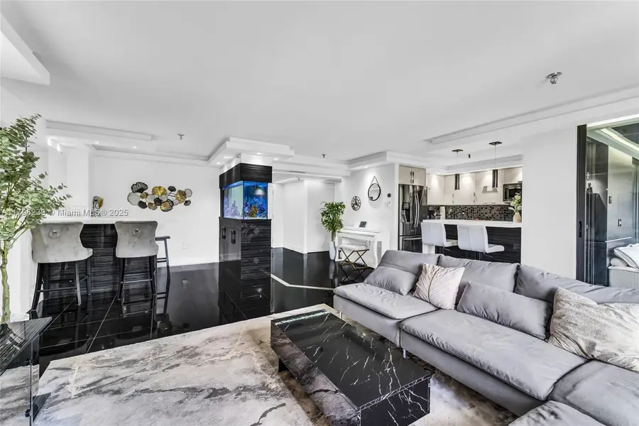 665 NE 195th St #326, Miami, FL 33179 - Image #2