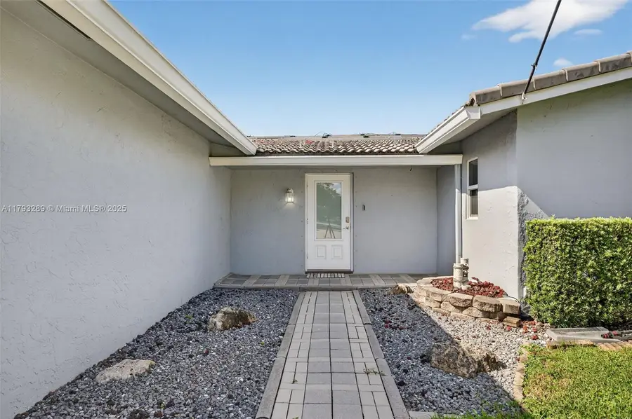 8588 NW 27th Dr, Coral Springs, FL 33065 - Image #3