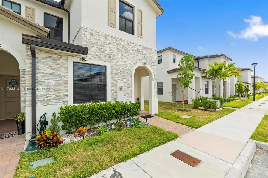 12901 SW 232nd Ln, Homestead, FL 33032 - Image #3