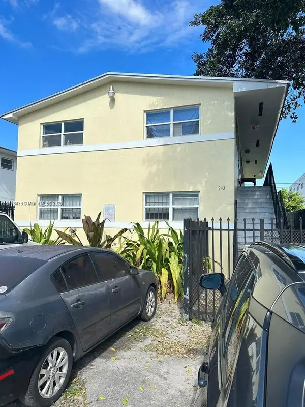 1243 NW 61st St, Miami, FL 33142