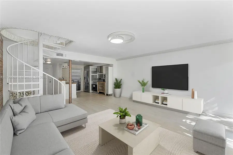 517 NE 38th St #9, Miami, FL 33137 - Image #2