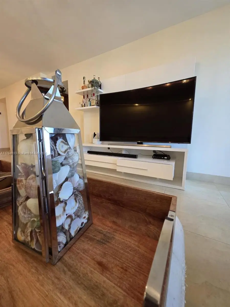 9225 Collins Ave #1409, Surfside, FL 33154 - Image #3