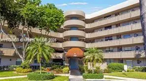 901 Colony Point Cir #217, Pembroke Pines, FL 33026 - Image #1