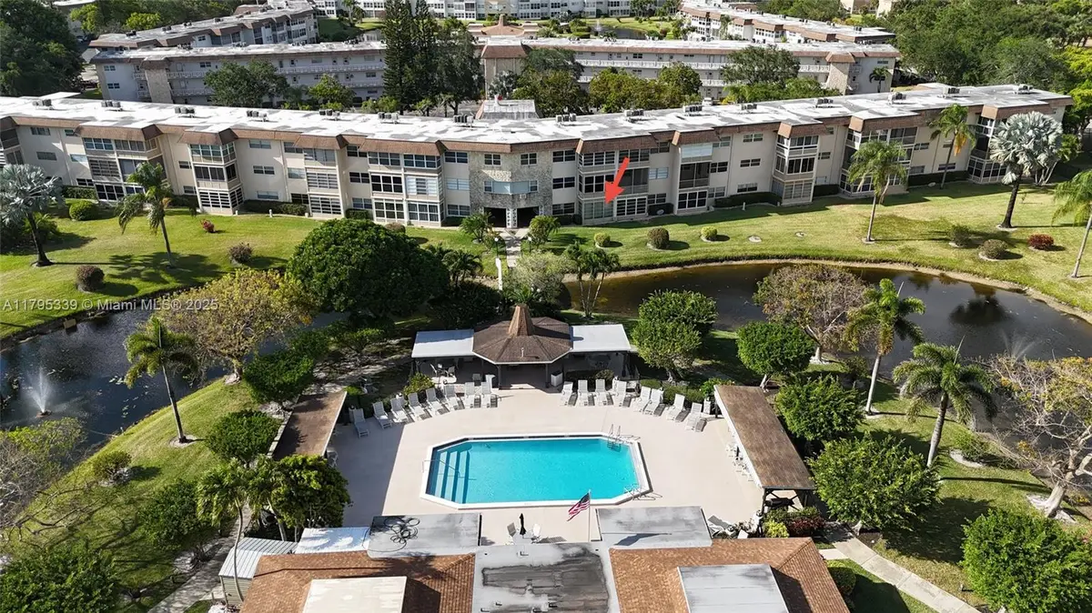 4700 NW 35th St #408, Lauderdale Lakes, FL 33319 - Image #1