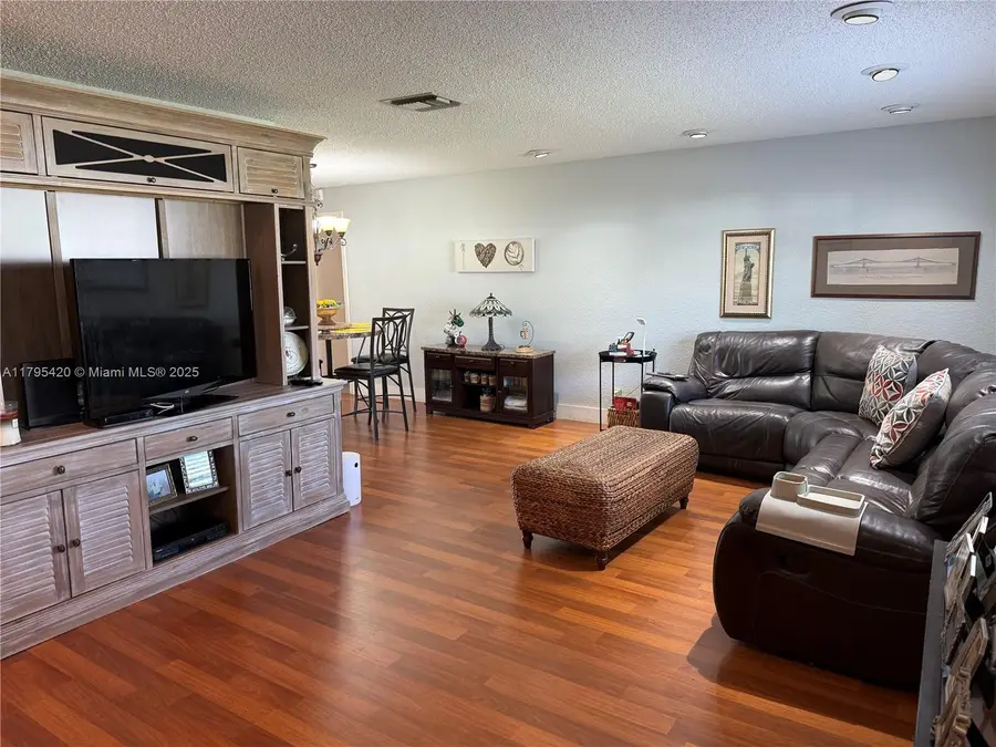 1250 NW 85th Ave, Plantation, FL 33322 - Image #3